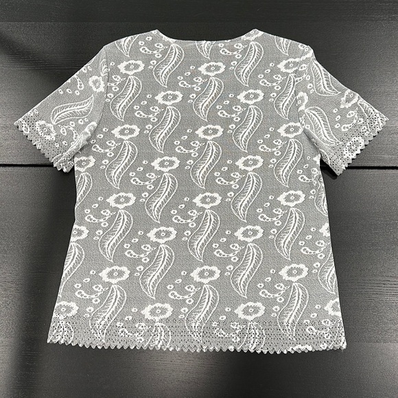 Allie & Rob Grey and Silver Lace Style Faux Button Top - XL - Picture 2 of 11